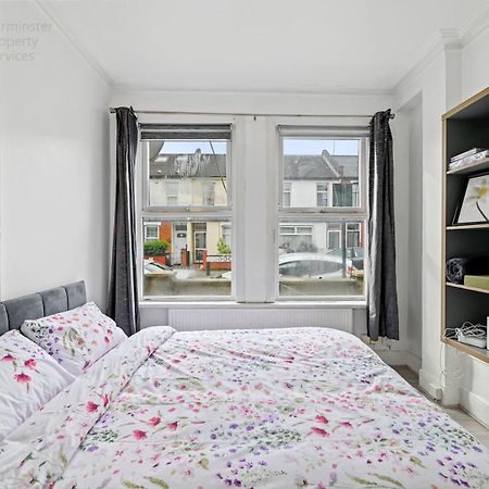 Cosy Tottenham Apartment Sleeps 4 London Bagian luar foto